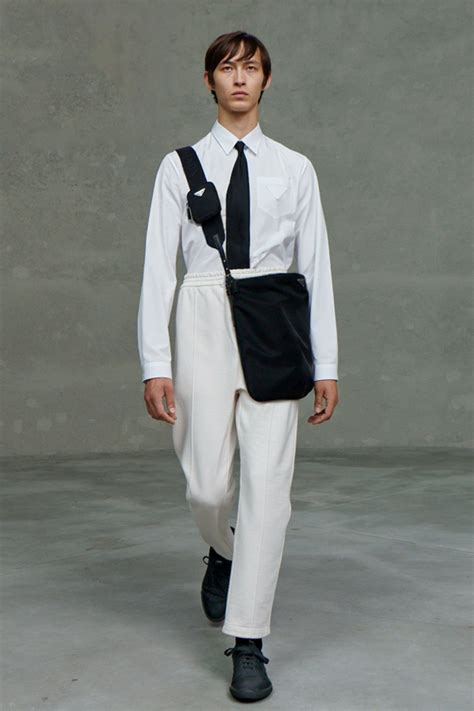 vetrine prada gucci uomo|Prada Spring 2021 Menswear Collection .